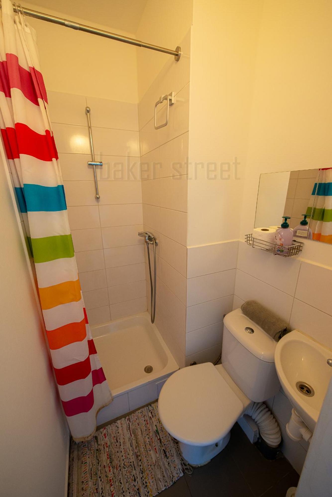 Snug Close To Metro Palmovka Prag